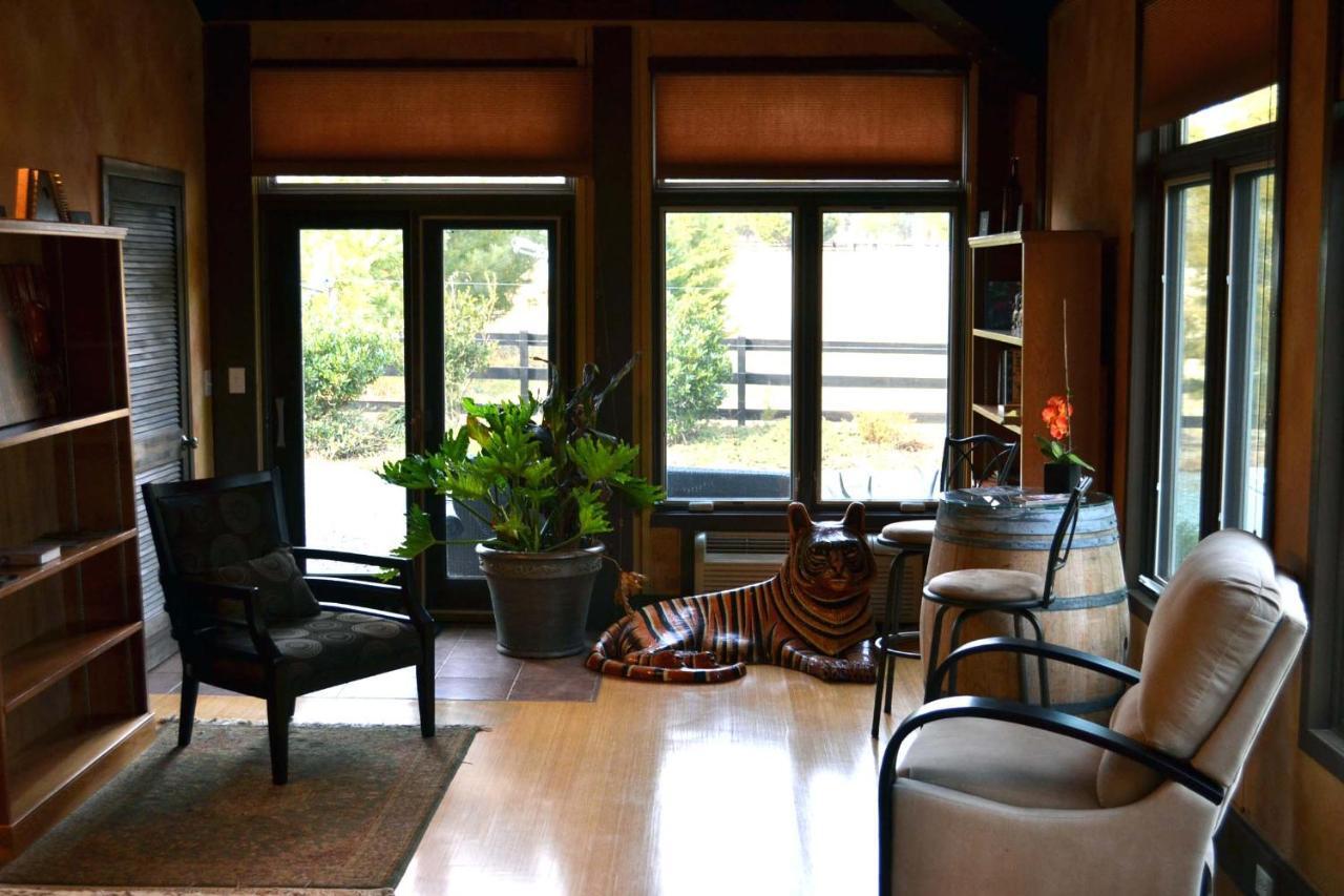 Glass House Winery Bed And Breakfast Earlysville Ngoại thất bức ảnh